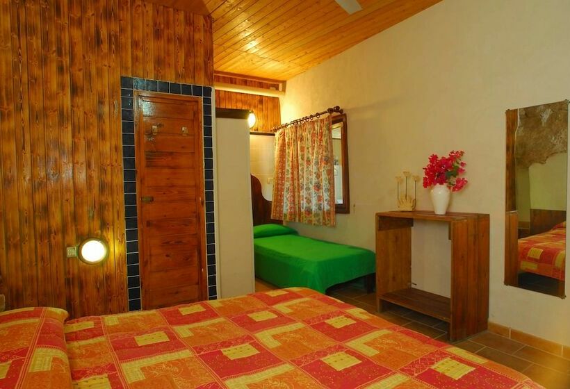 Отель Camping La Roccia