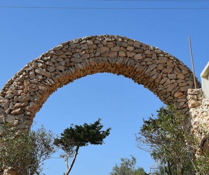 Отель Camping La Roccia