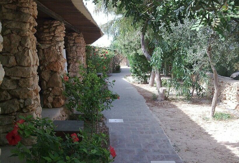 Отель Camping La Roccia