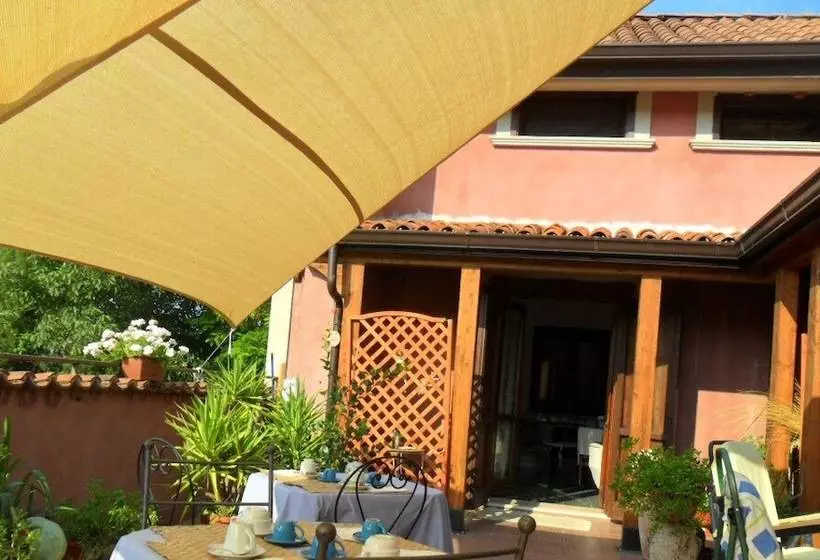 田舎風ホテル B&b Home Holiday Villa Delle Acacie Agriturismo