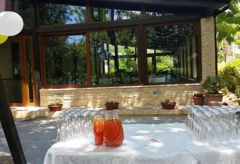 田舎風ホテル B&b Home Holiday Villa Delle Acacie Agriturismo