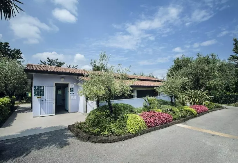 Hotelli Weekend Glamping Resort