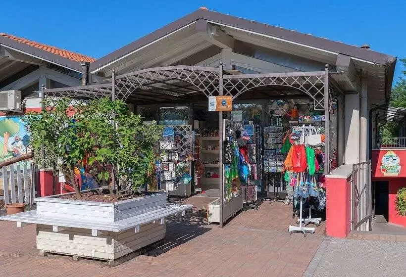 Hotelli Weekend Glamping Resort