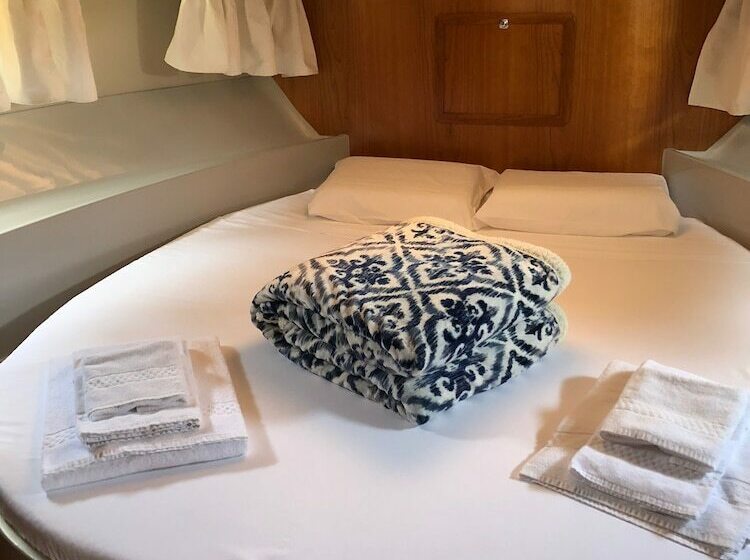 فندق Yatch Suite Porto Santo Stefano