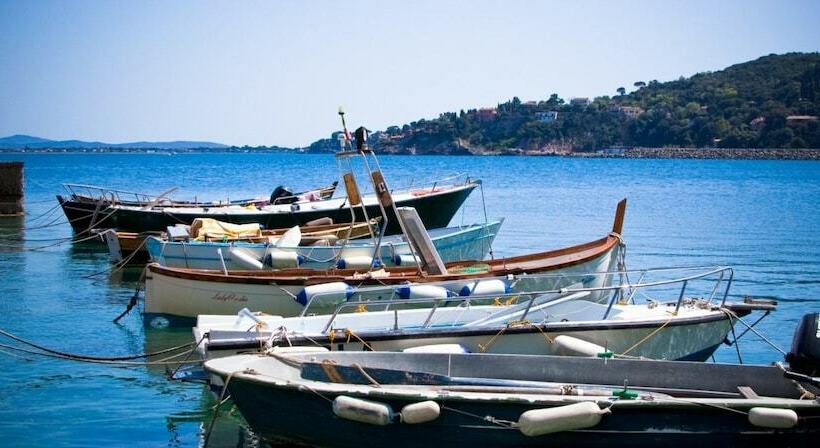 فندق Yatch Suite Porto Santo Stefano