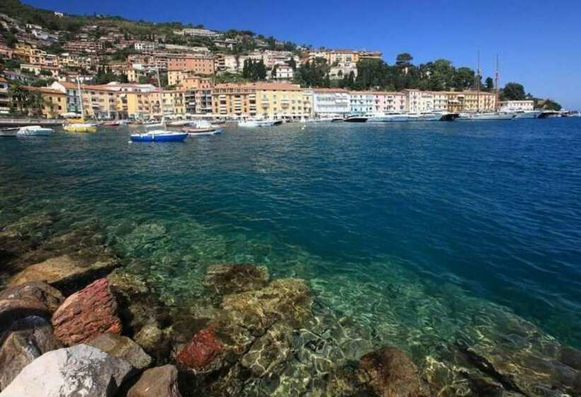 فندق Yatch Suite Porto Santo Stefano