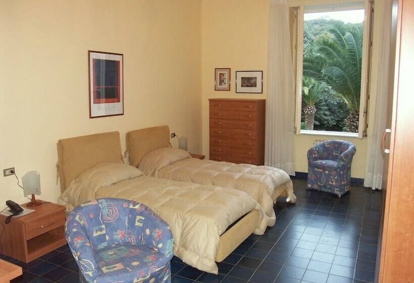 فندق فئة نجمة واحدة Villa Passarelli