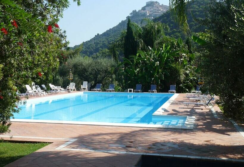 فندق فئة نجمة واحدة Villa Passarelli