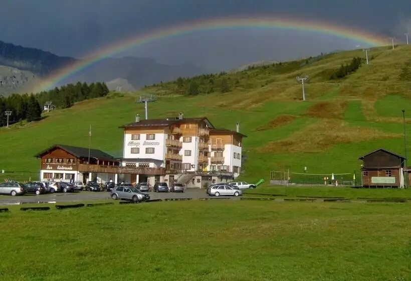 Hotelli Albergo Bucaneve