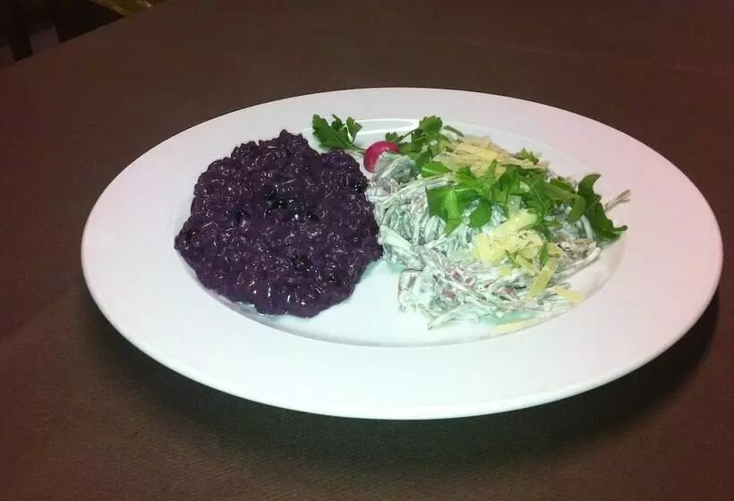 Hotelli Albergo Bucaneve