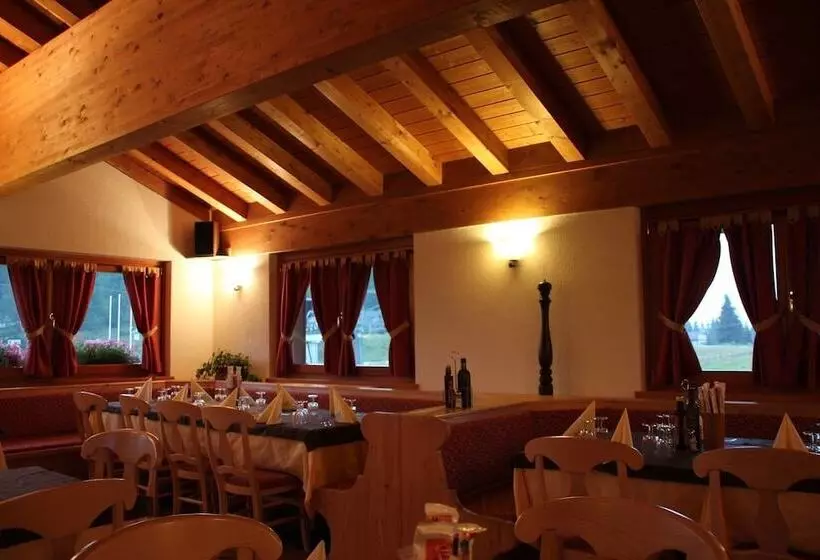 Hotelli Albergo Bucaneve