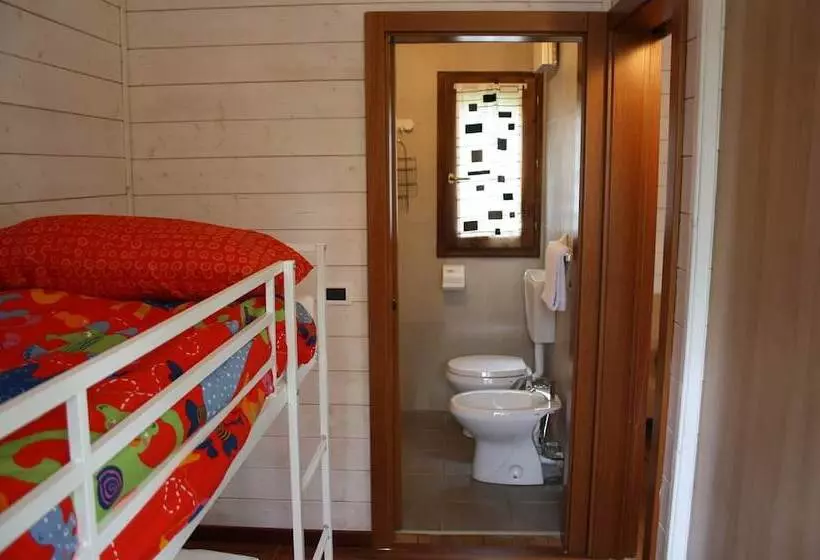 Hotelli Camping Aviglianalacs