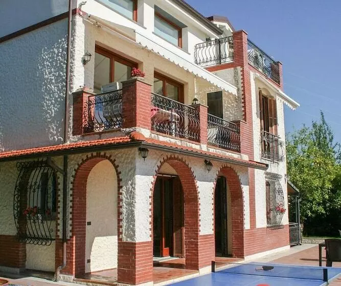 Aamiaismajoitus (B&B) La Dolce Vita