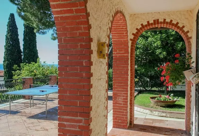 Aamiaismajoitus (B&B) La Dolce Vita