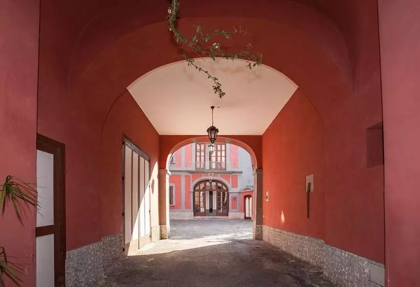 簡易ホテル Palazzo Caracciolo
