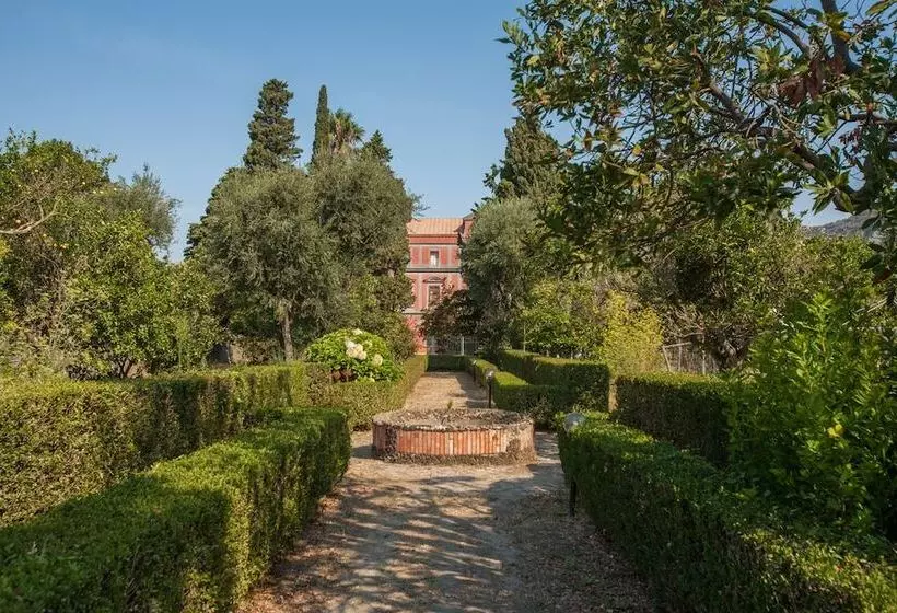 簡易ホテル Palazzo Caracciolo