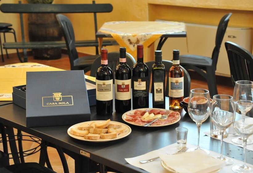 فندق ريفى Fattoria Casa Sola