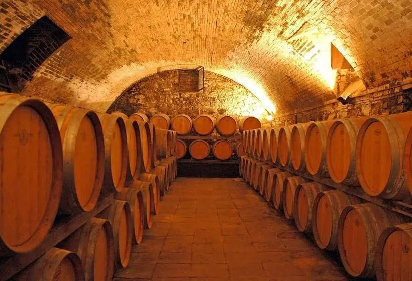 Maaseutuhotelli Fattoria Casa Sola