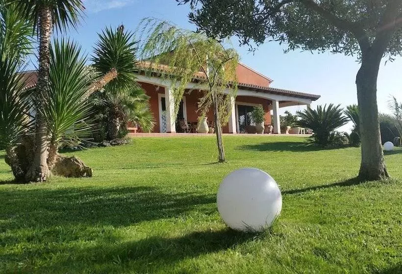 ベッドアンドブレックファースト Musa Sea Lodge