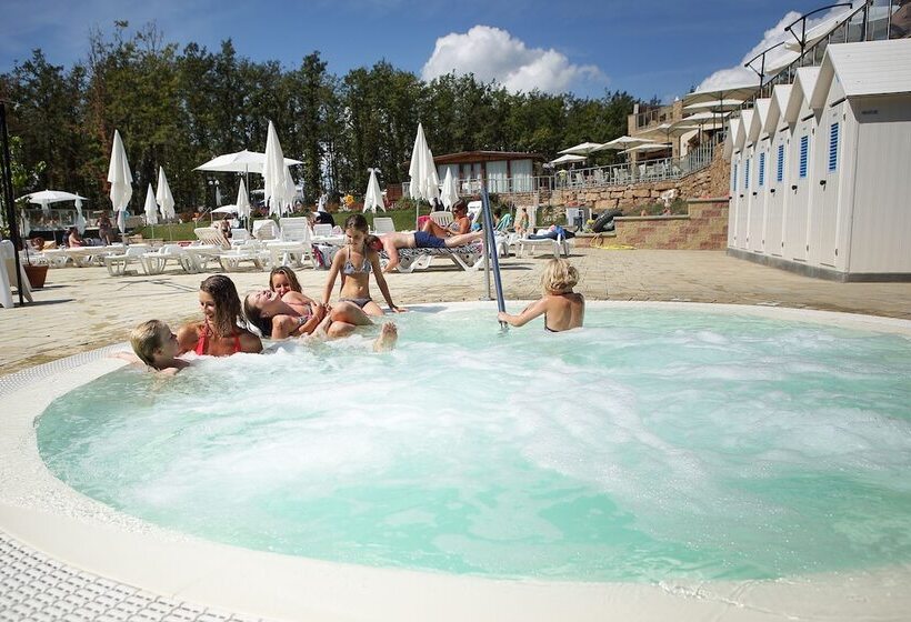 פונדק Orlando In Chianti Glamping Resort