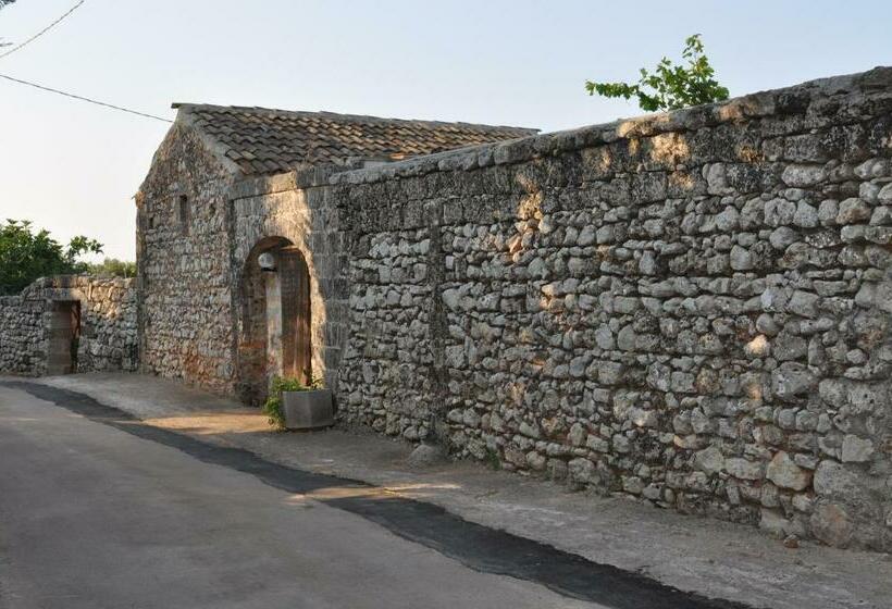 Сельский отель Masseria San Nicola