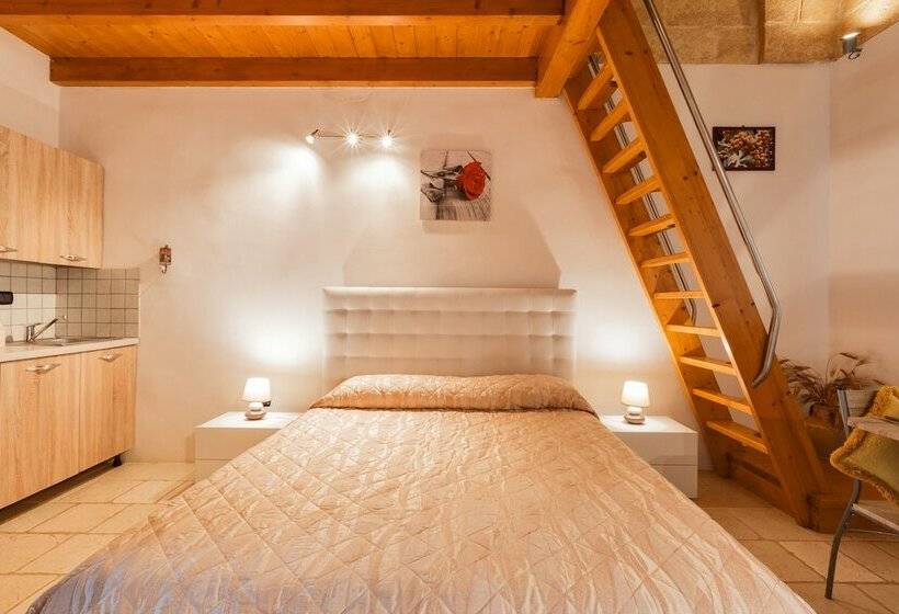 پانسیون Dimora Soleda