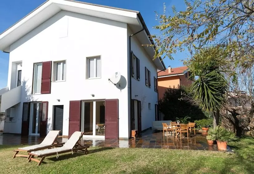 ペンション Guest House Le Acacie