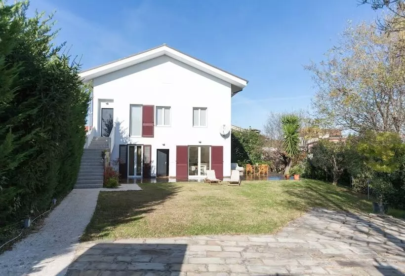 ペンション Guest House Le Acacie