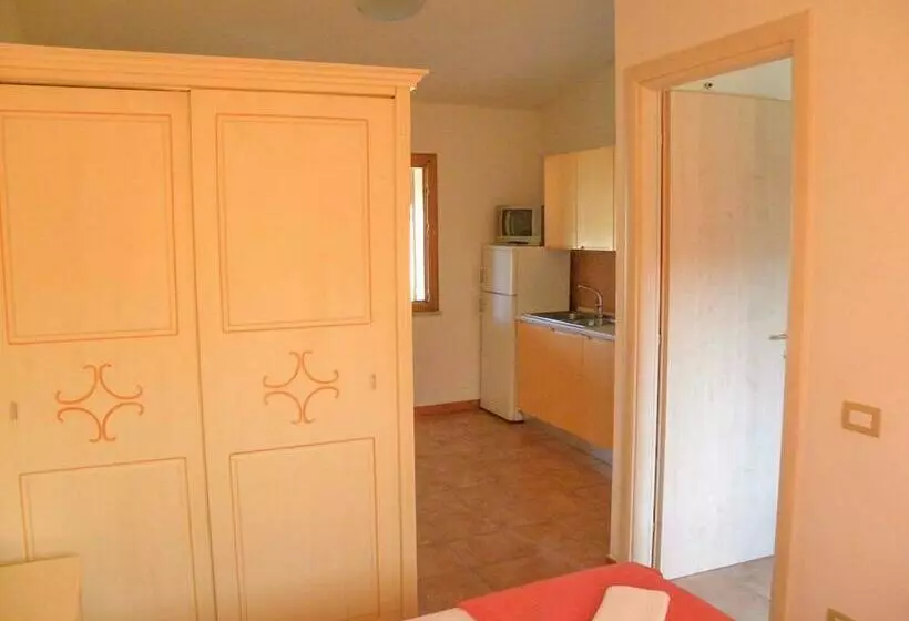 レジデンス Rey Beach Club