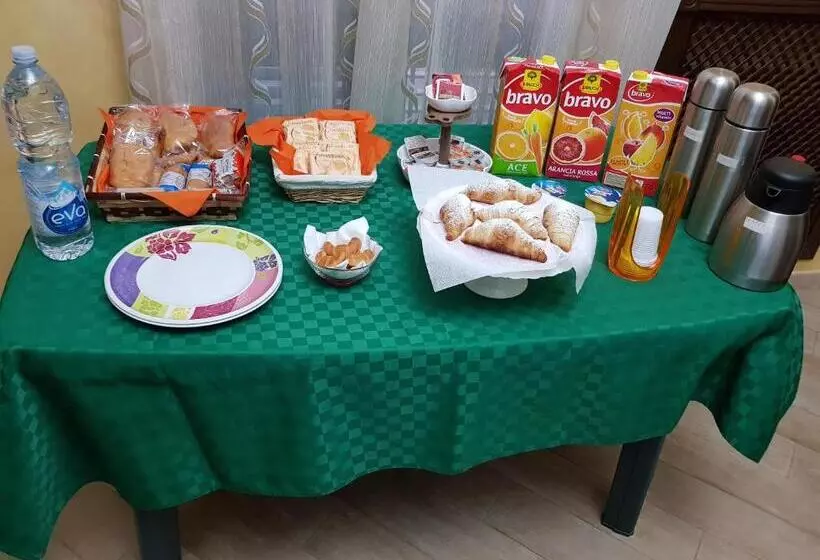 ベッドアンドブレックファースト Villa Etna Sea