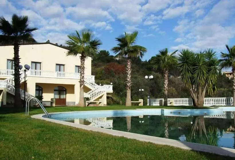 Maaseutuhotelli Ore Felici Park