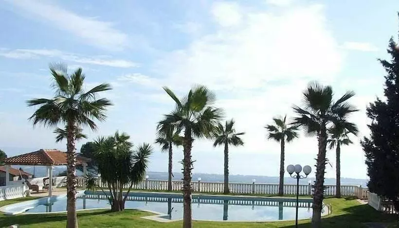 Maaseutuhotelli Ore Felici Park