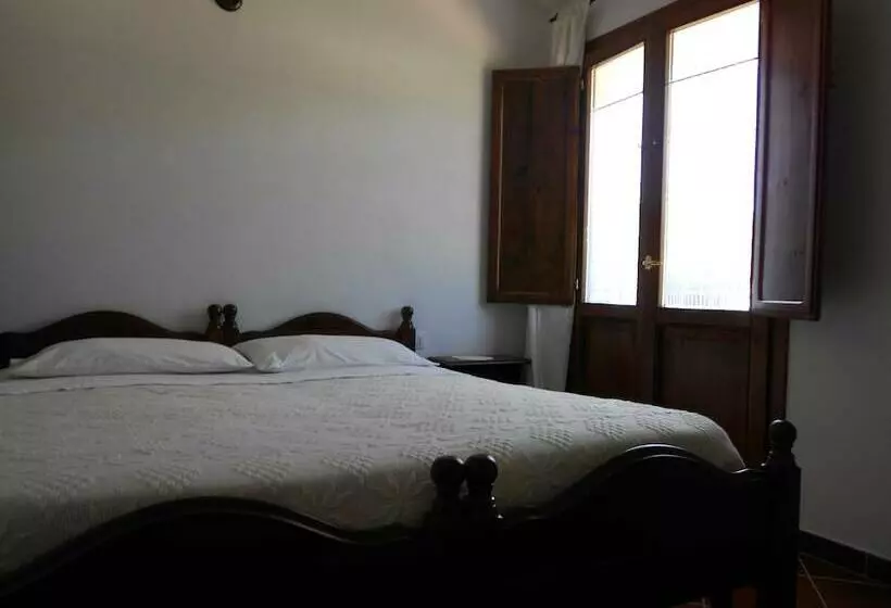 هتل Agriturismo Alba Chiara