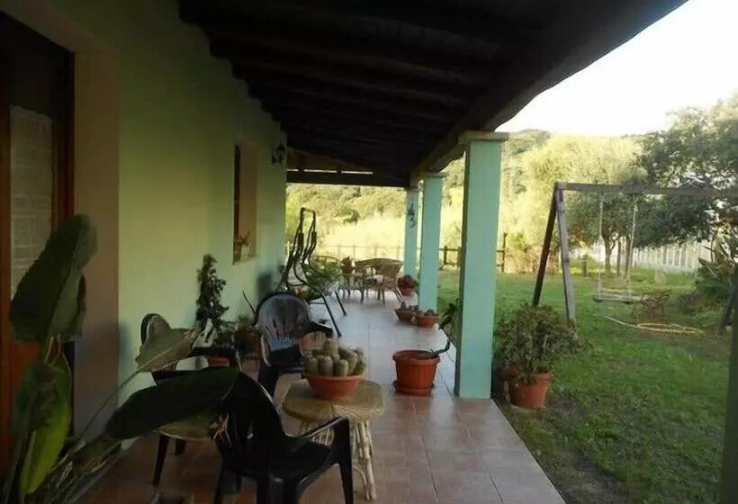 هتل Agriturismo Alba Chiara