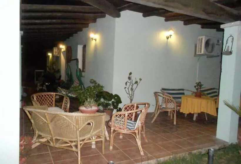 هتل Agriturismo Alba Chiara