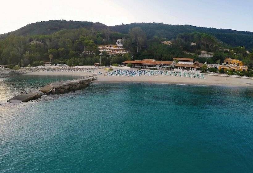 Hotel Baia Paraelios Resort