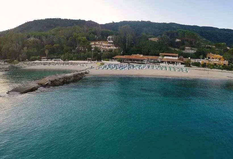 ホテル Baia Paraelios Resort