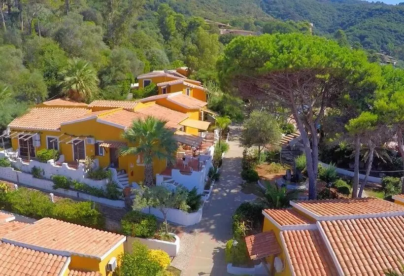 ホテル Baia Paraelios Resort