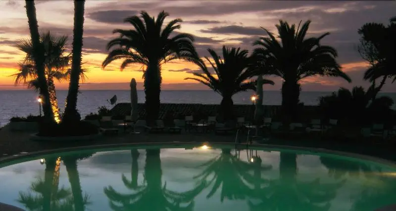 هتل Baia Paraelios Resort