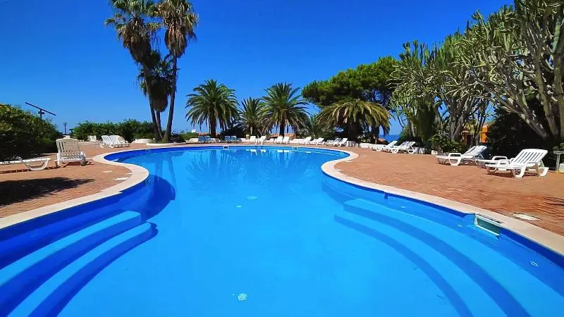 هتل Baia Paraelios Resort