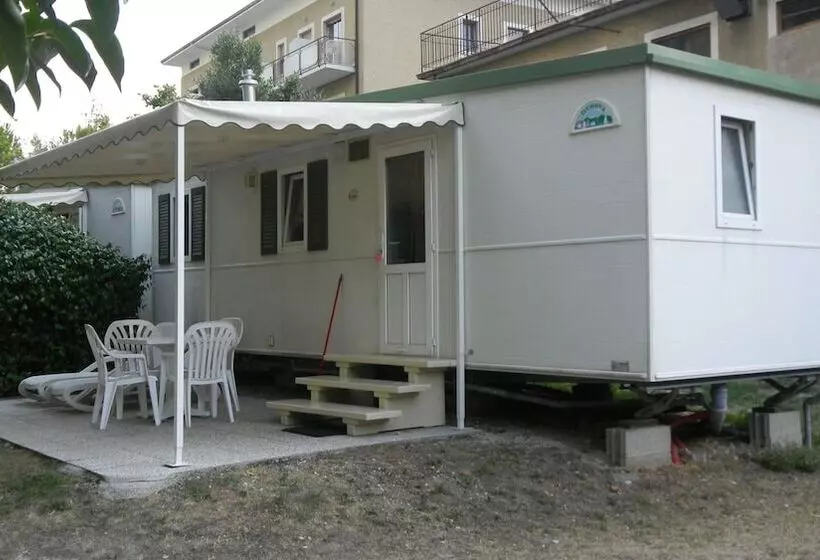 ホテル Camping Daino