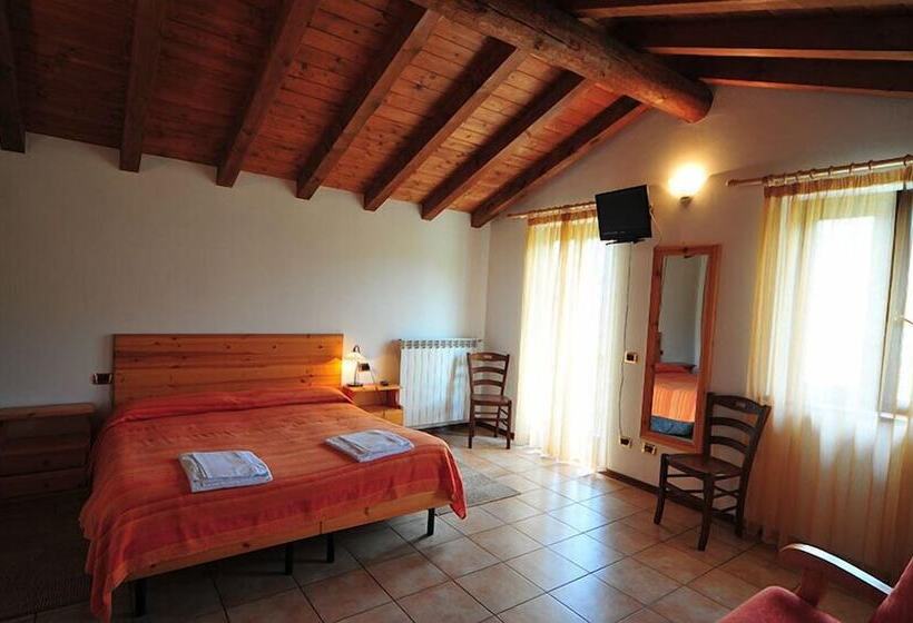 田舎風ホテル Agriturismo La Fonte Di Mariella