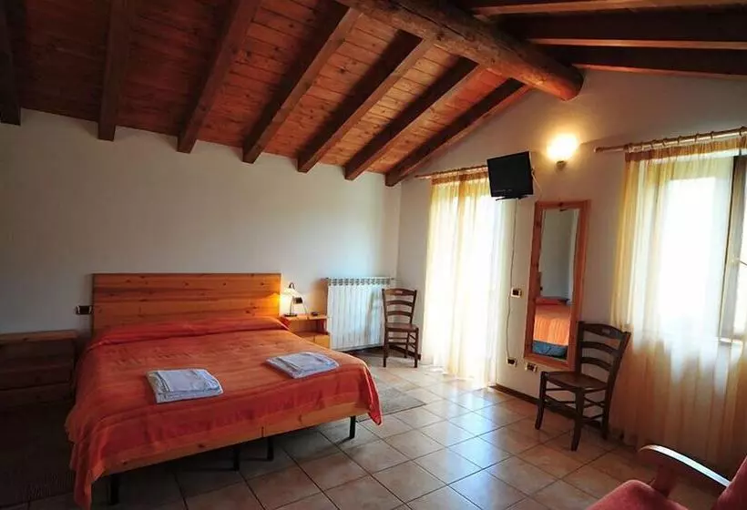 田舎風ホテル Agriturismo La Fonte Di Mariella