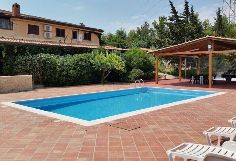 Сельский отель Ville Bellajo