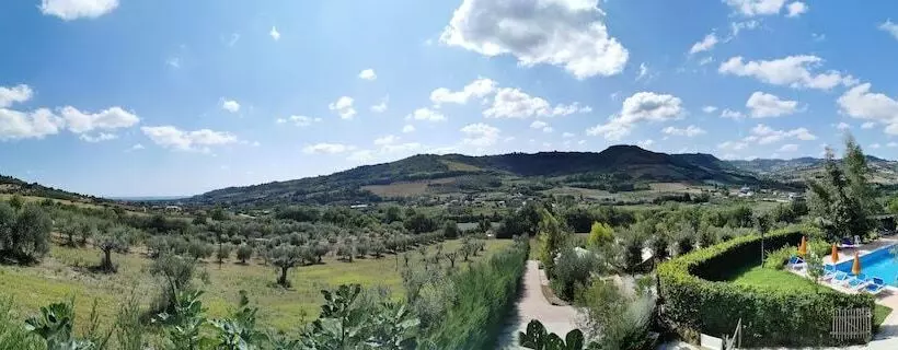 Lomakeskus Il Girasole Country Village