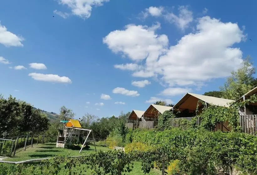 Lomakeskus Il Girasole Country Village