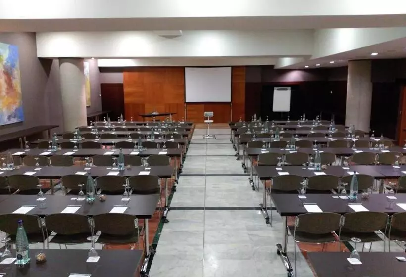 Отель Catalonia Eixample 1864