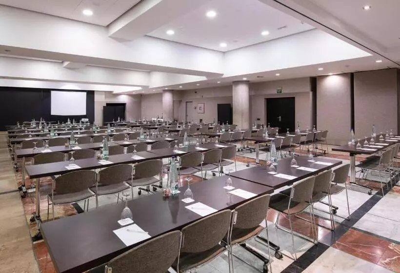 Отель Catalonia Eixample 1864