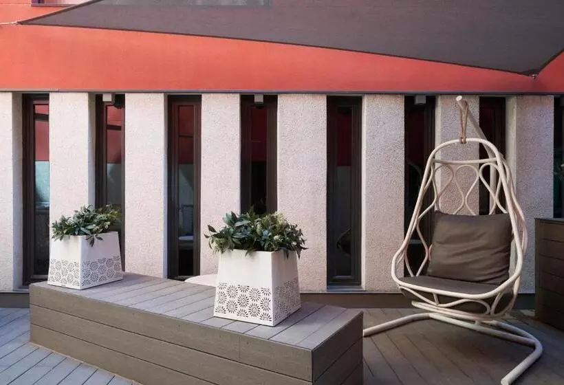 Отель Catalonia Eixample 1864