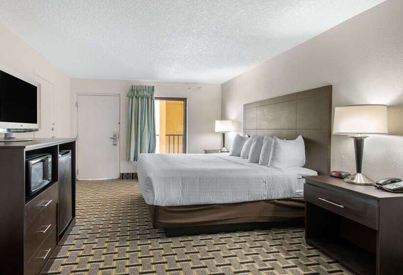 فندق Clarion Inn & Suites Kissimmeelake Buena Vista South